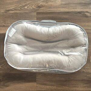 Snuggle Me Infant Lounger in Slate & Covers